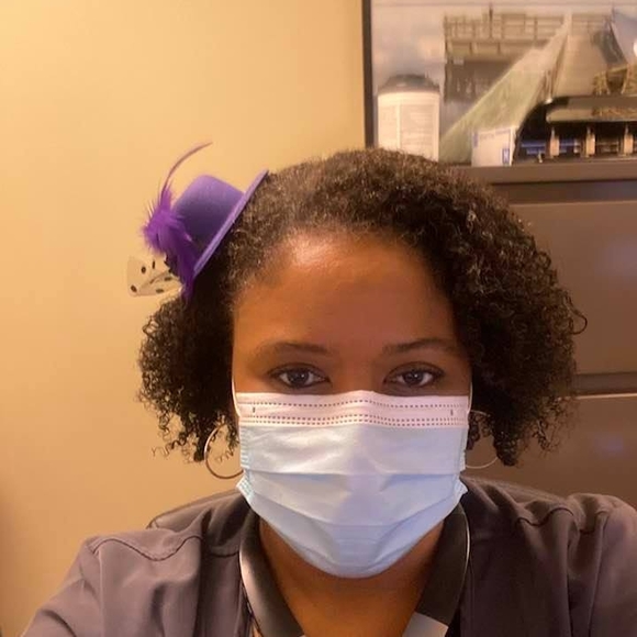 Meet your Posher, Cassandra - Picture 1 of 1